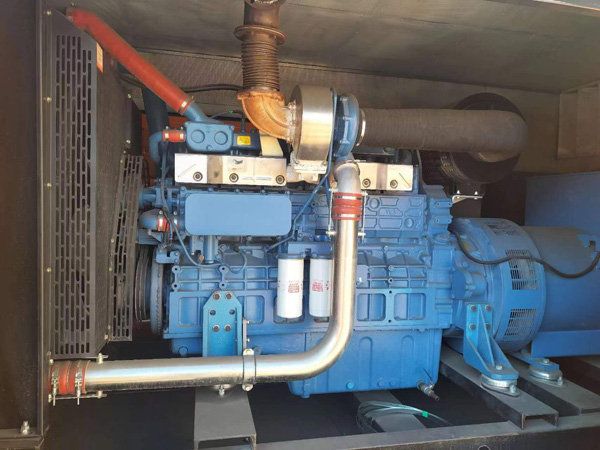 大理燃油消耗率与进气温度的具体关系是什么？