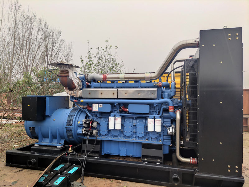 大理柴油发电机组更换机油时，应遵循哪些步骤？